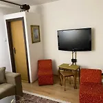Deenco Apartment