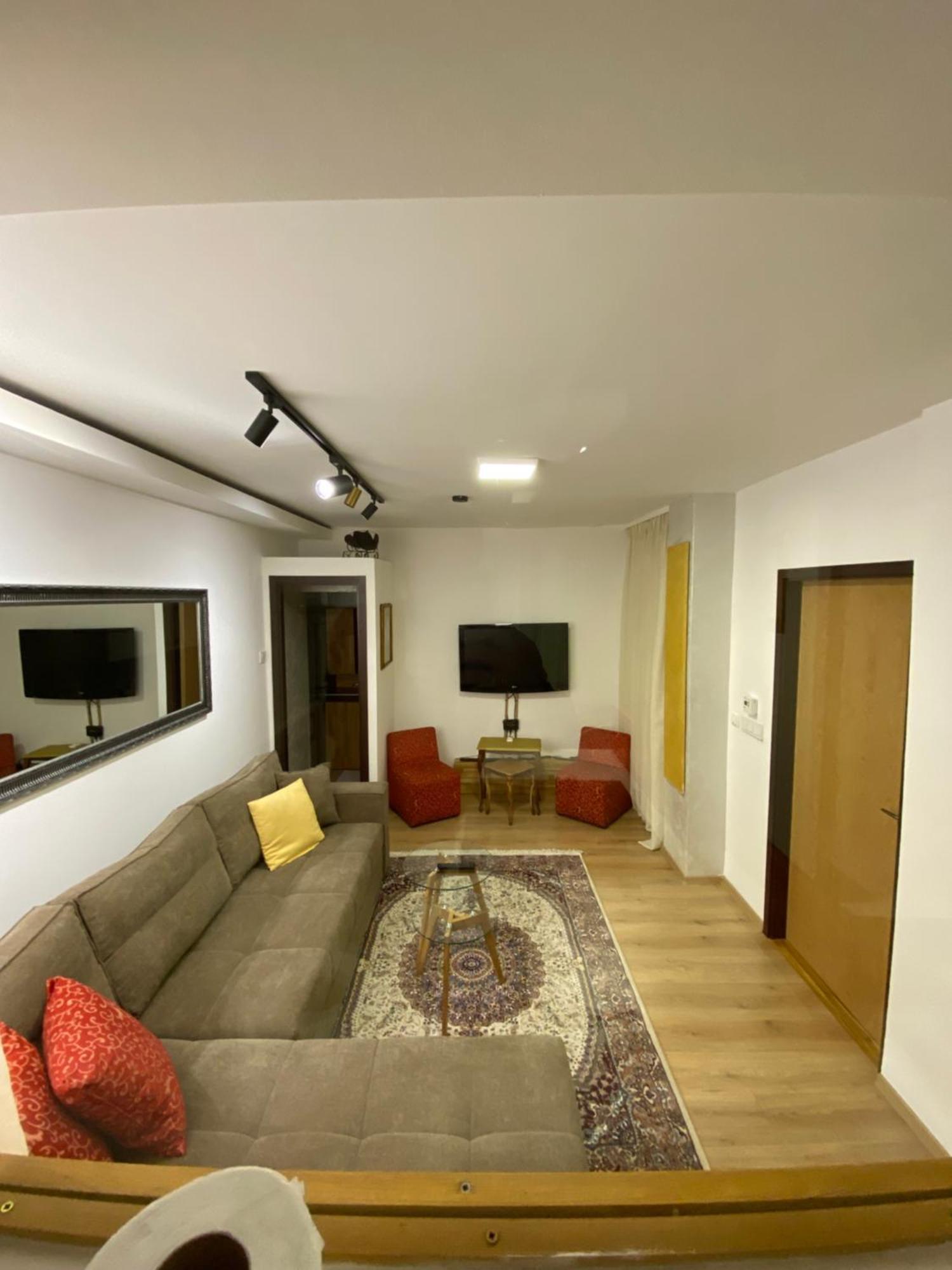 Deenco Apartment *